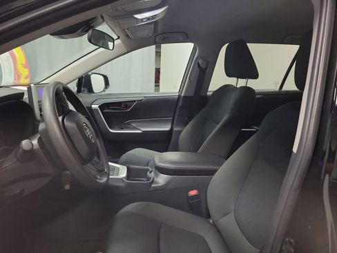 Used 2024 Toyota RAV4 LE AWD/4WD image 12