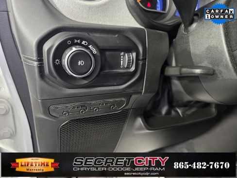 Used 2024 Jeep Wrangler Sahara image 14