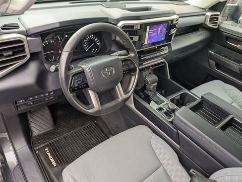 Used 2022 Toyota Tundra SR5 w/ SR5 Convenience Package AWD/4WD image 11