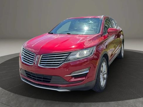 Used 2017 Lincoln MKC Select w/ Select Plus Package AWD/4WD image 3