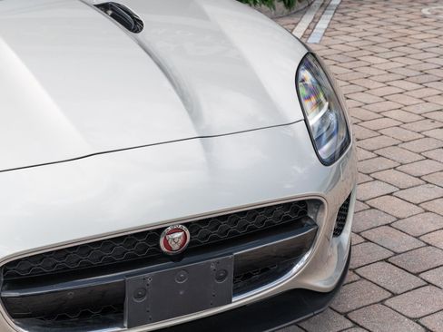 Used 2020 Jaguar F-TYPE Coupe image 11
