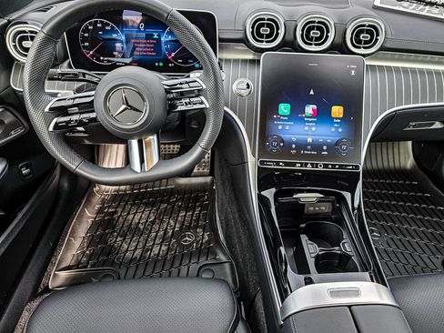 Used 2025 Mercedes-Benz C 300 4MATIC Sedan image 33
