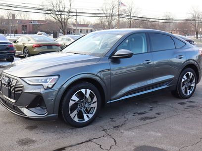 Used 2022 Audi e-tron Premium w/ Convenience Plus Package