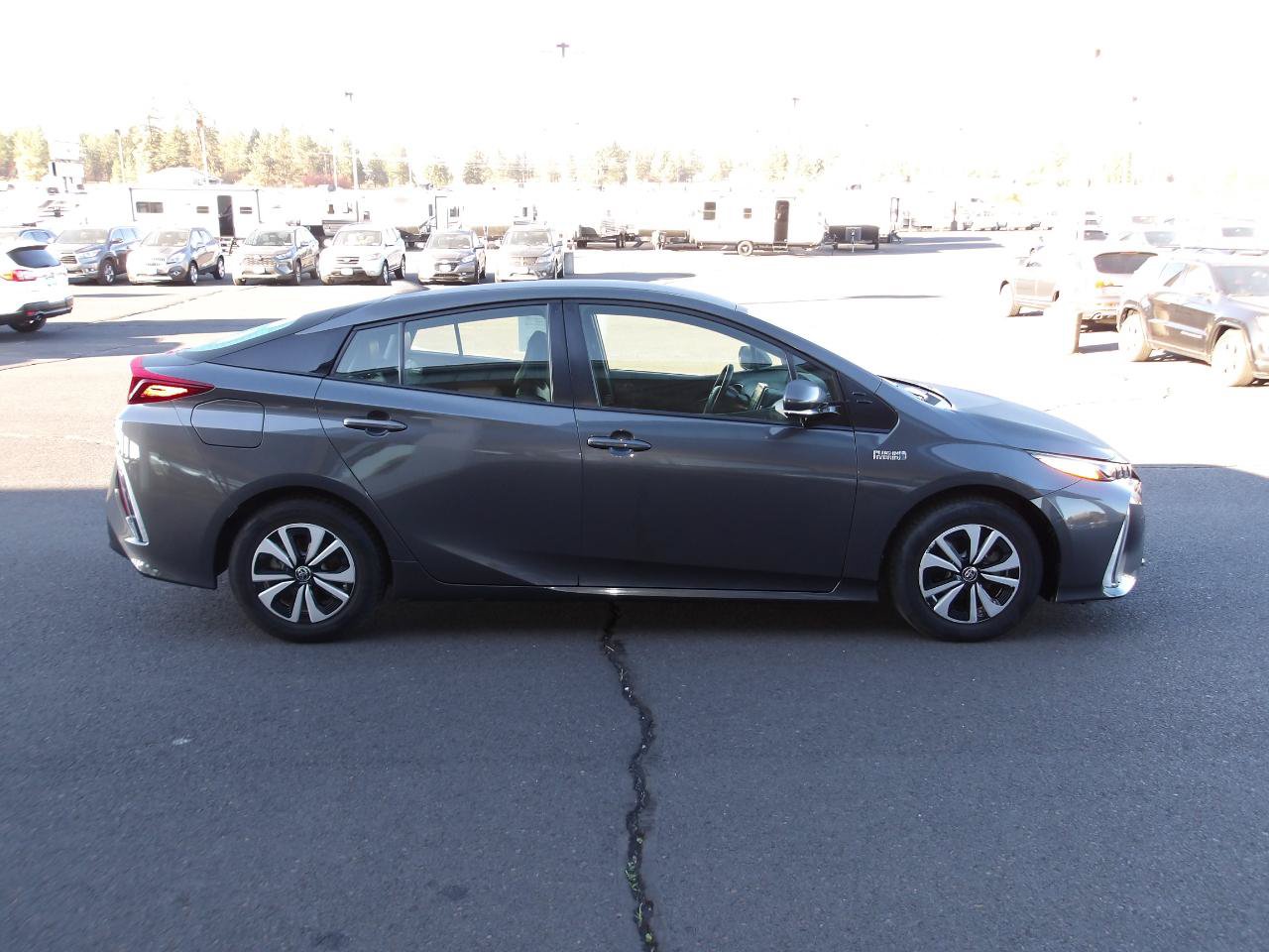 Used 2018 Toyota Prius Prime Premium FWD image 6