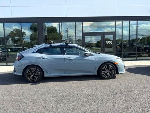Used 2017 Honda Civic EX-L image 2
