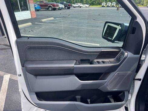 New 2025 Ford F150 Lariat w/ Equipment Group 502A High image 34