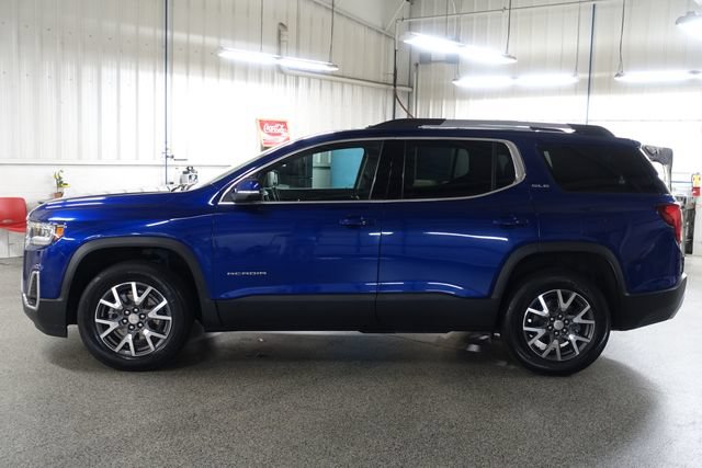Used 2023 GMC Acadia SLE w/ Driver Convenience Package FWD image 4