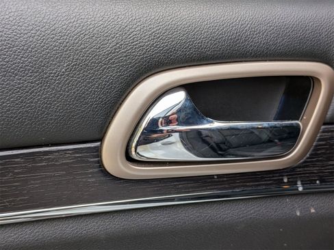 Used 2016 Jeep Grand Cherokee Summit w/ Platinum Series Group image 27