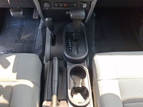 Used 2008 Jeep Wrangler Unlimited Rubicon w/ PWR Convenience Group AWD/4WD image 13