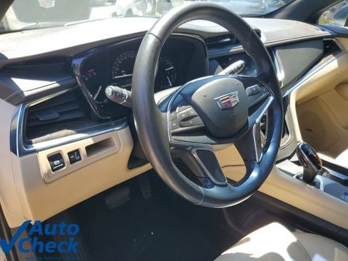 Used 2019 Cadillac XT5 FWD image 20