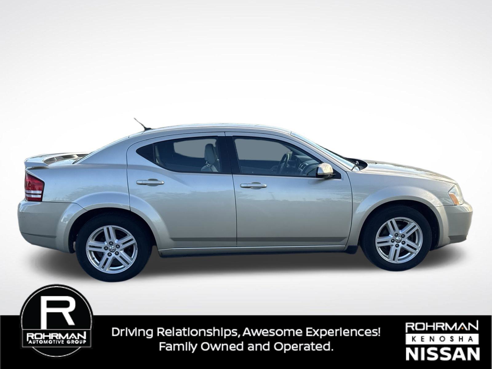 Used 2010 Dodge Avenger R/T FWD image 4