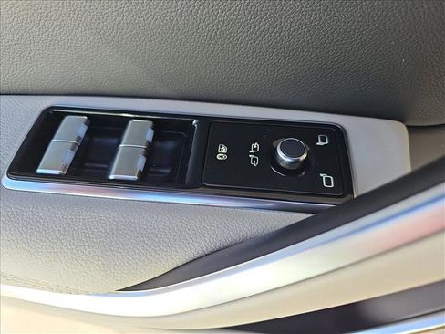 Certified 2025 Jaguar F-PACE R-Dynamic S image 28