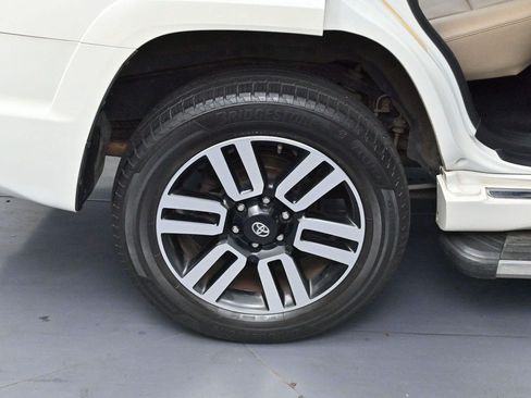 Used 2016 Toyota 4Runner Limited AWD/4WD image 37