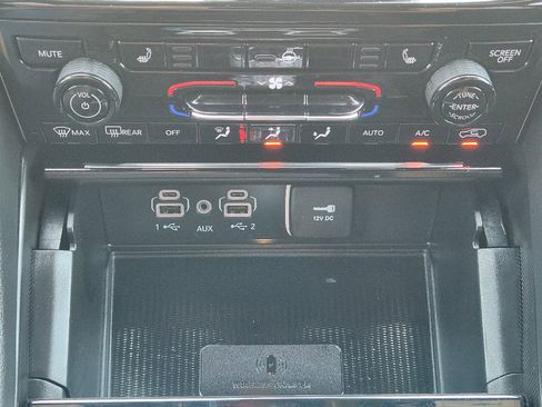 Used 2025 Jeep Grand Cherokee L Laredo w/ Luxury Tech Group I image 23