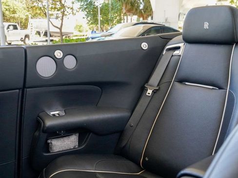 Used 2016 Rolls-Royce Dawn image 89