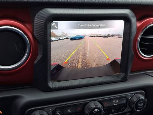 Used 2023 Jeep Gladiator Rubicon w/ Cold Weather Group image 14