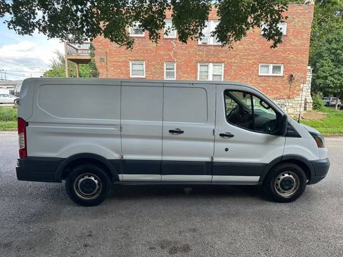 Used 2015 Ford Transit 150 130 Low Roof RWD image 4