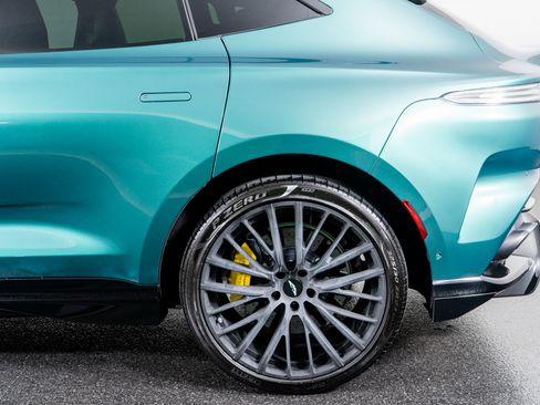 Used 2023 Aston Martin DBX 707 image 17