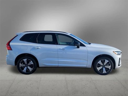 Certified 2025 Volvo XC60 T8 Core w/ Protection Package Premier image 7
