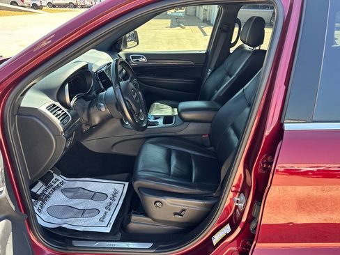 Used 2022 Jeep Grand Cherokee Limited w/ Tech Group RWD image 11
