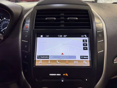 Used 2019 Lincoln MKC Select w/ Select Plus Package FWD image 19