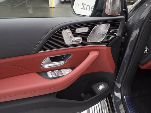 New 2026 Mercedes-Benz Maybach GLS 600 4MATIC image 22