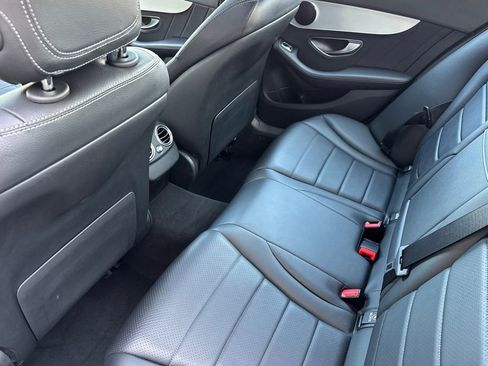 Used 2019 Mercedes-Benz C 300 Sedan image 5