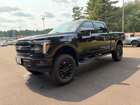 Used 2025 Ford F150 Lariat w/ Equipment Group 502A High AWD/4WD image 3