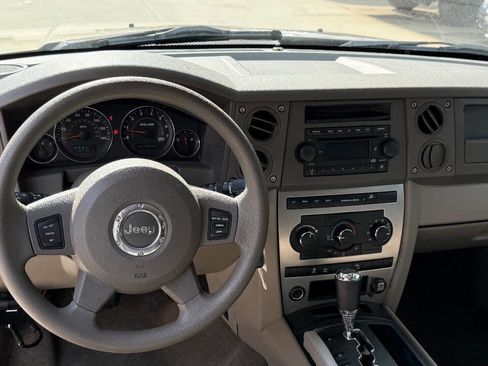 Used 2006 Jeep Commander 2WD image 49
