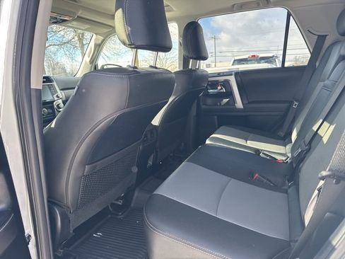 Used 2024 Toyota 4Runner SR5 Premium image 7