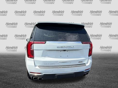 Used 2026 GMC Yukon Denali AWD/4WD image 11