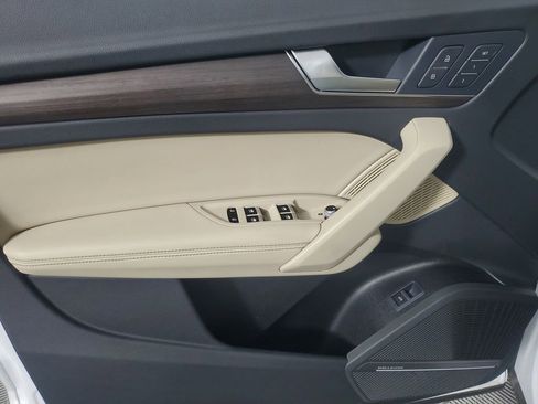 Used 2024 Audi Q5 2.0T Prestige w/ Prestige Package image 21