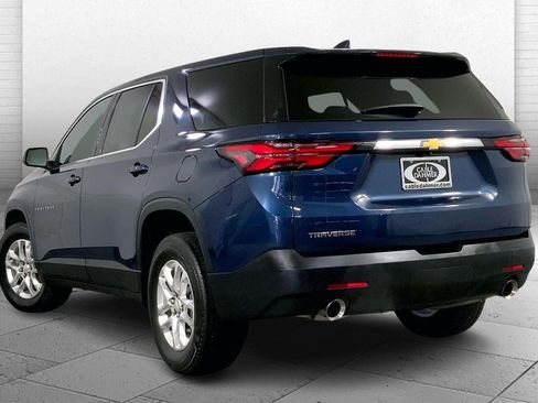 Used 2022 Chevrolet Traverse LS FWD image 11