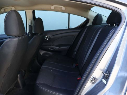 Used 2016 Nissan Versa SV image 10