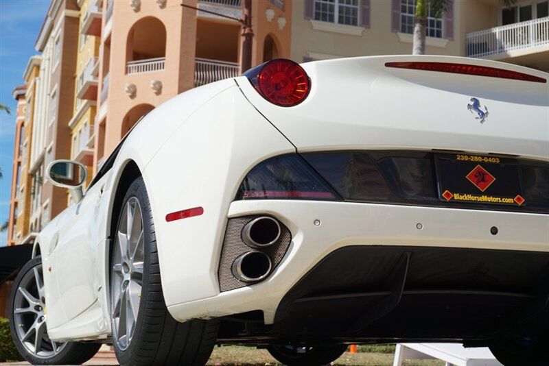 Used 2014 Ferrari California RWD image 40