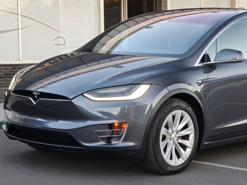Used 2017 Tesla Model X 100D AWD/4WD image 11