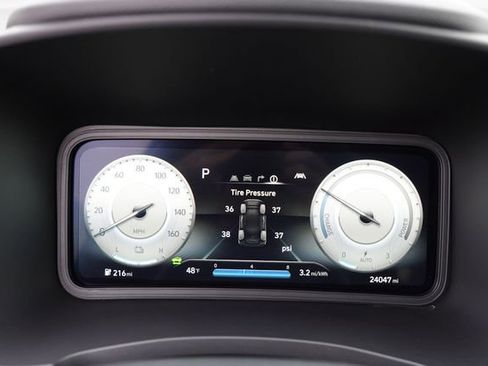 Used 2023 Hyundai Kona Limited image 33