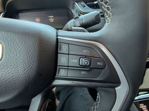 Used 2024 Jeep Grand Cherokee Limited 4xe image 20