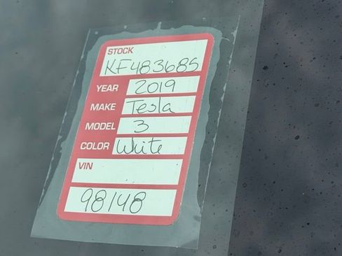 Used 2019 Tesla Model 3 RWD image 5
