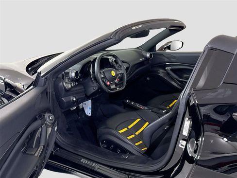 Used 2023 Ferrari F8 Tributo image 12