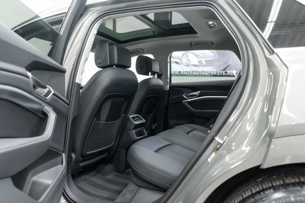 Used 2024 Audi Q8 e-tron Premium AWD/4WD image 15