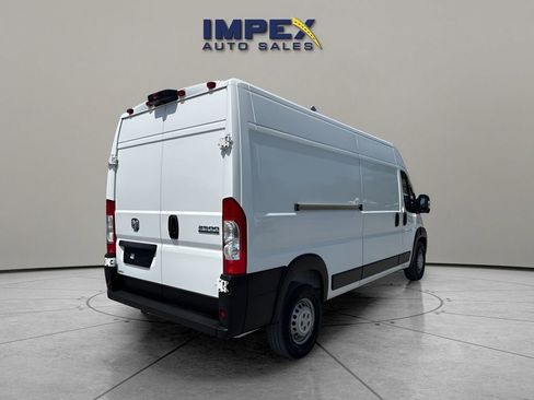 Used 2025 RAM ProMaster 2500 w/ Convenience Group FWD image 5