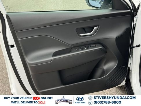 New 2026 Hyundai Kona Limited FWD image 25