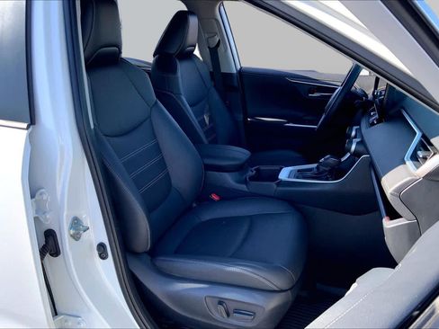 Used 2024 Toyota RAV4 Limited w/ Advanced Technology Package FWD image 9