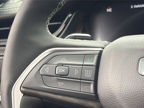 New 2026 Jeep Grand Cherokee Laredo image 13