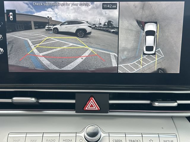 Certified 2024 Hyundai Elantra Limited FWD image 26