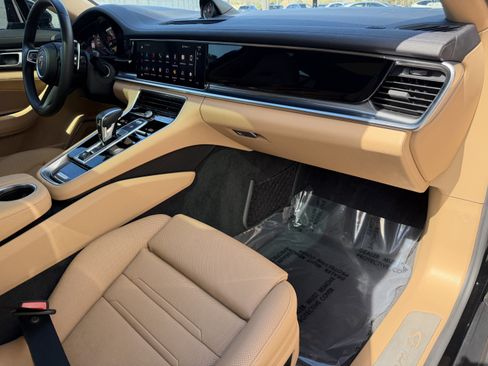 Certified 2023 Porsche Panamera 4S image 16