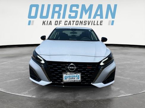 Used 2024 Nissan Altima 2.5 SR FWD image 8