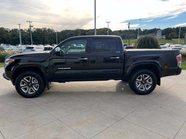 Used 2017 Toyota Tacoma Limited w/ Tow Package AWD/4WD image 4