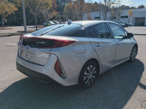 Used 2022 Toyota Prius Prime XLE image 5